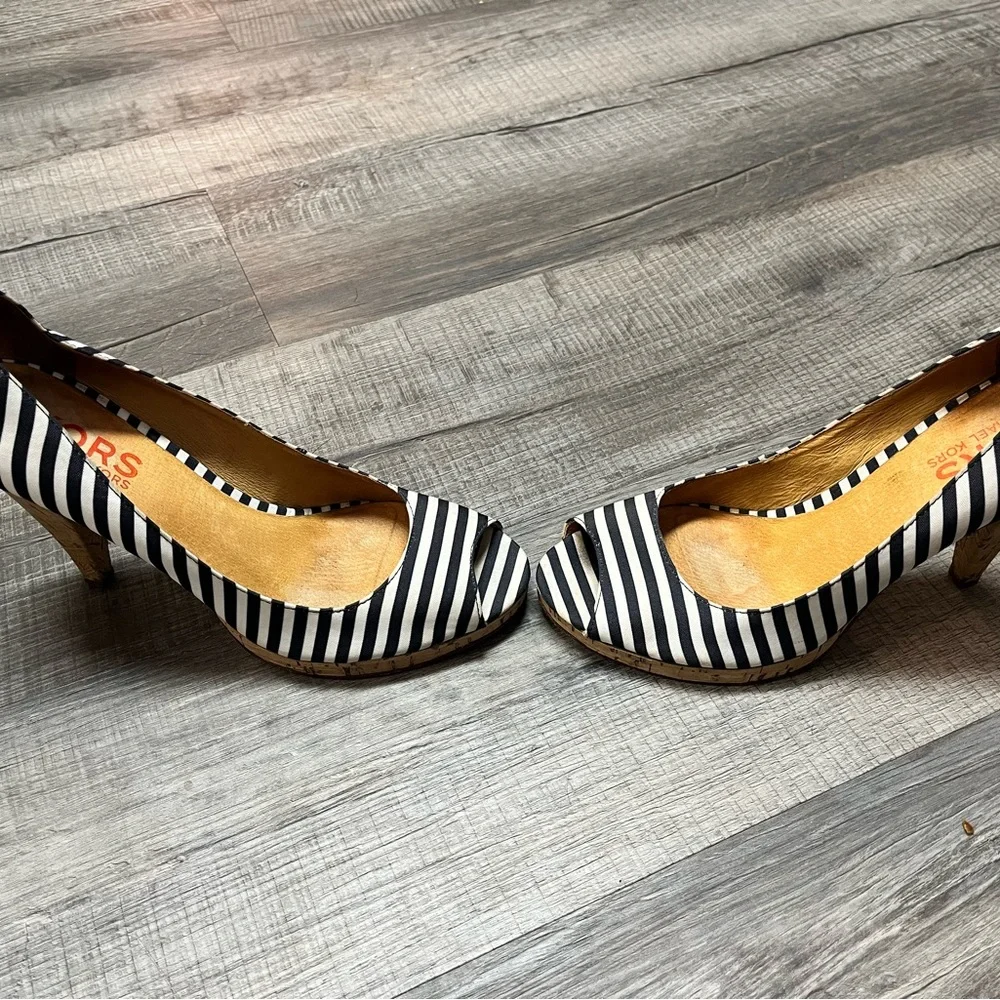 Michael Kors Dubois Women's Shoes Size 9.5 Leather Black and white Stripe Cork - Picture 2 of 4